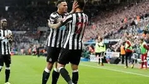 “西班牙国王杯1／8决赛：休达0-5巴塞罗那 拉斐尔首开纪录 莱万梅开二度 法蒂凯西破门建功”